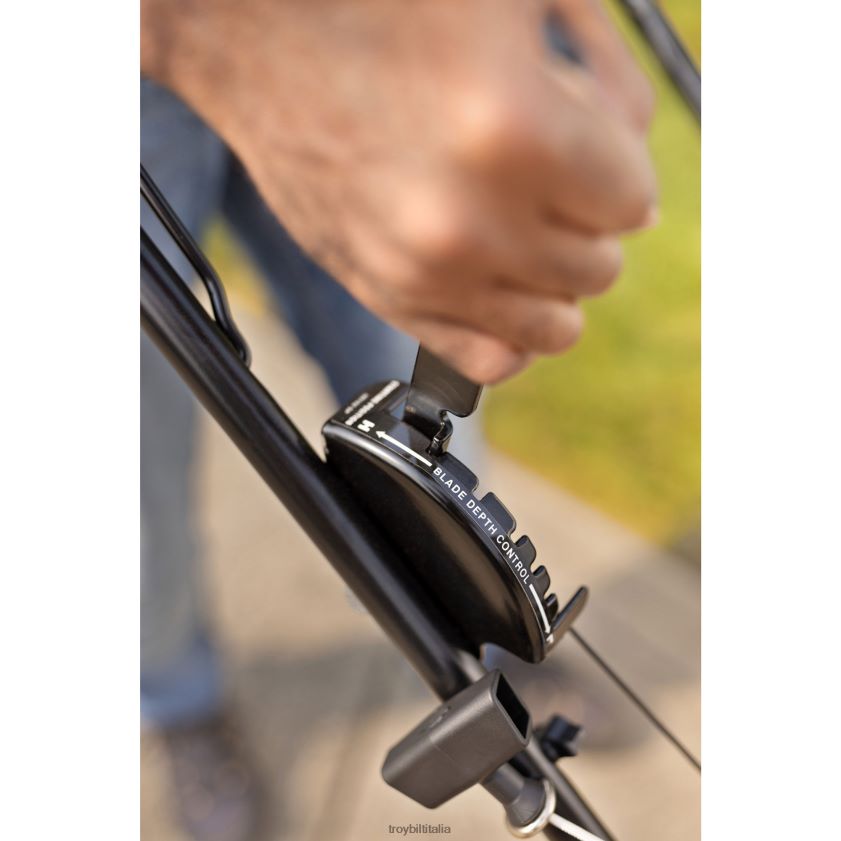 strumento da giardino| Troy-Bilt Bordatrice per vialetto tbe550 X8F62H47